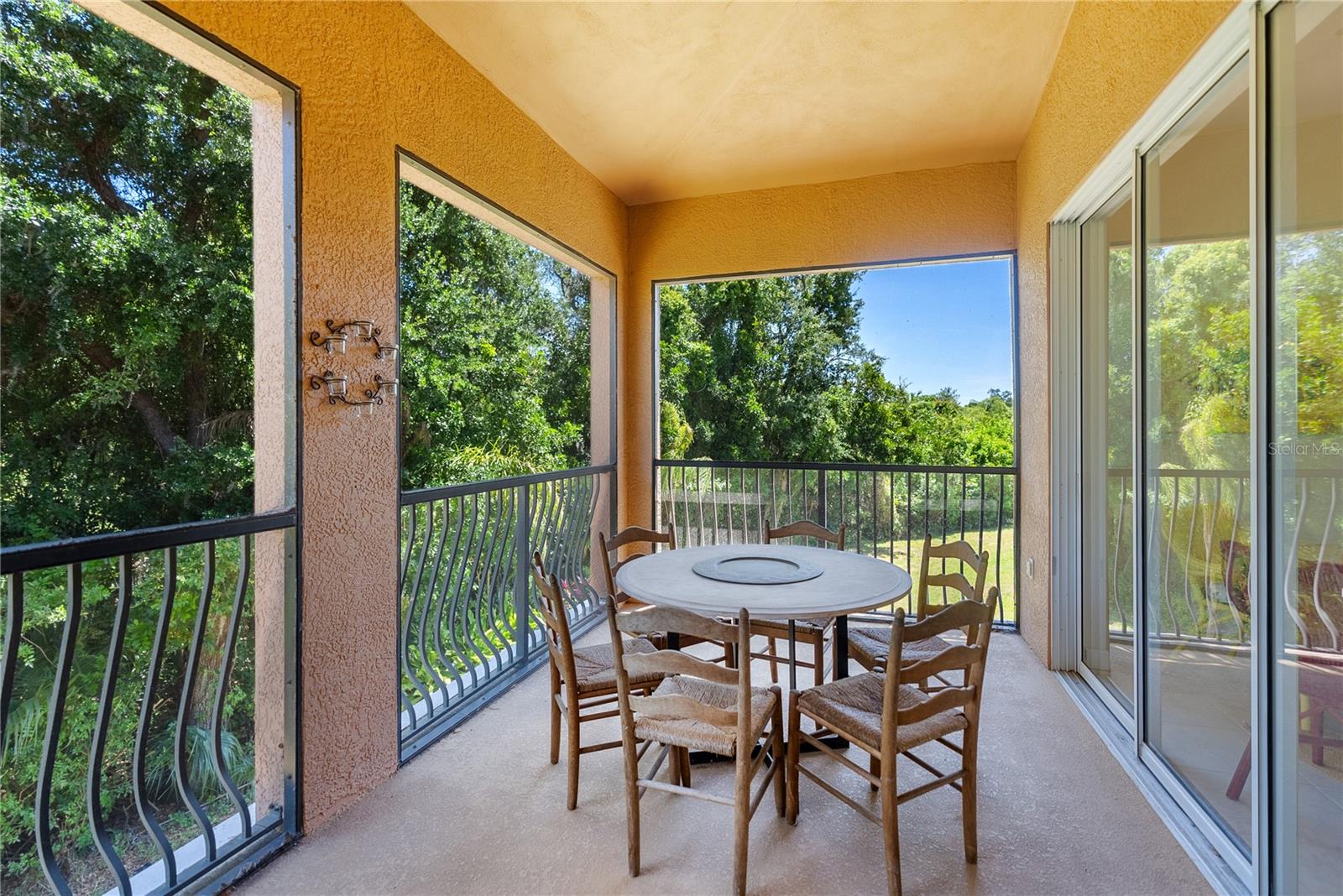 ACADEMY PARK PH I - Residential Lease