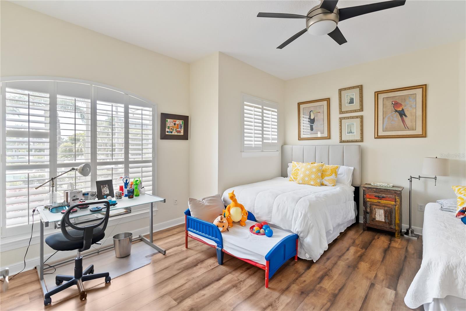 ACADEMY PARK PH I - Residential Lease