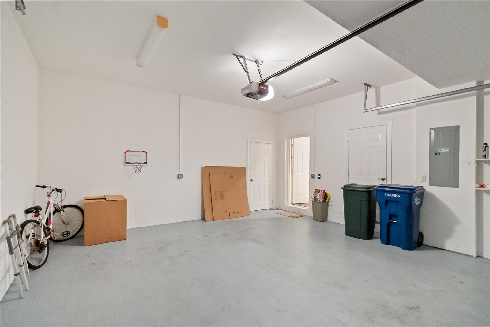 ACADEMY PARK PH I - Residential Lease