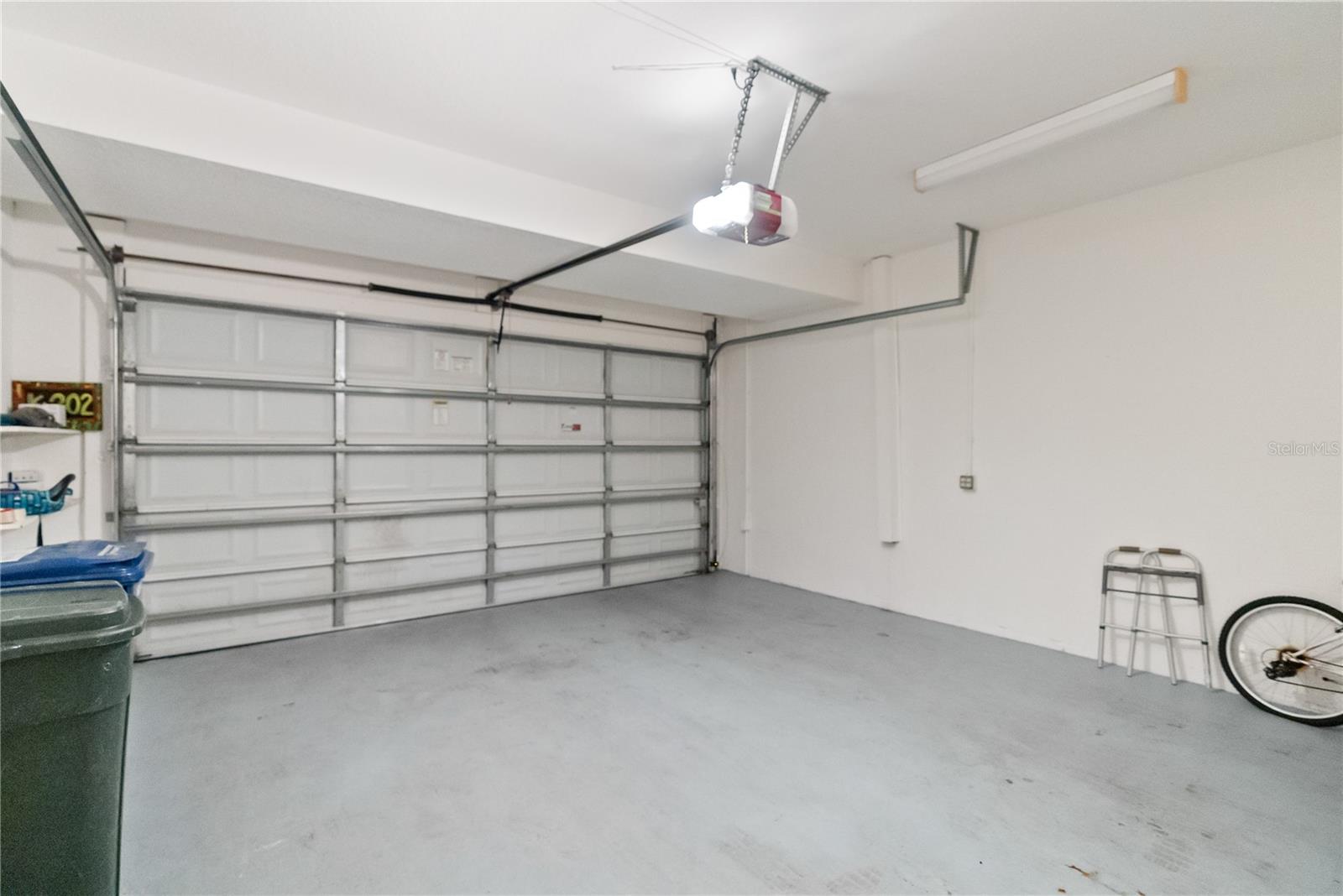 ACADEMY PARK PH I - Residential Lease