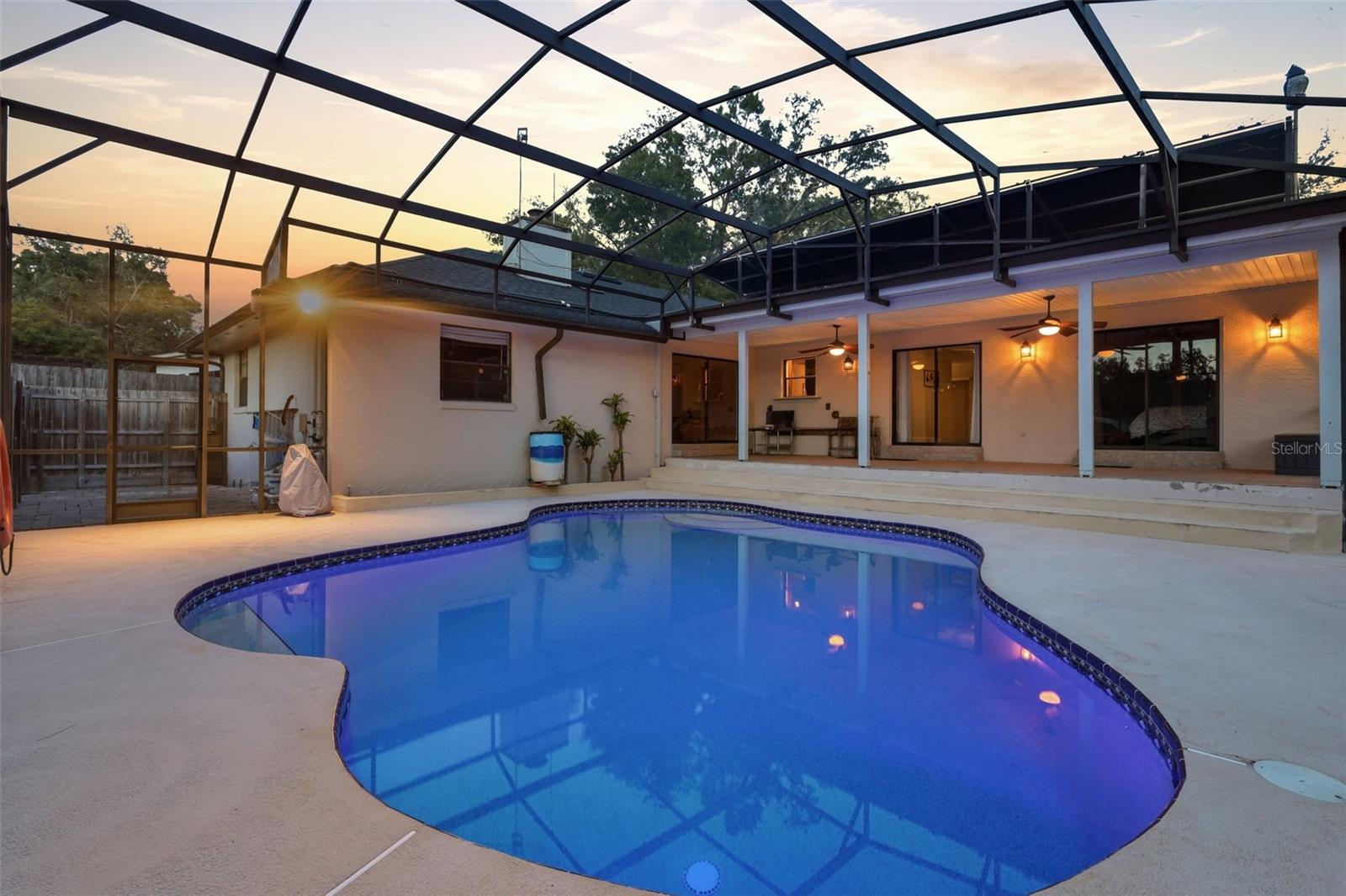 102 STEVENAGE COURT - Photo 2