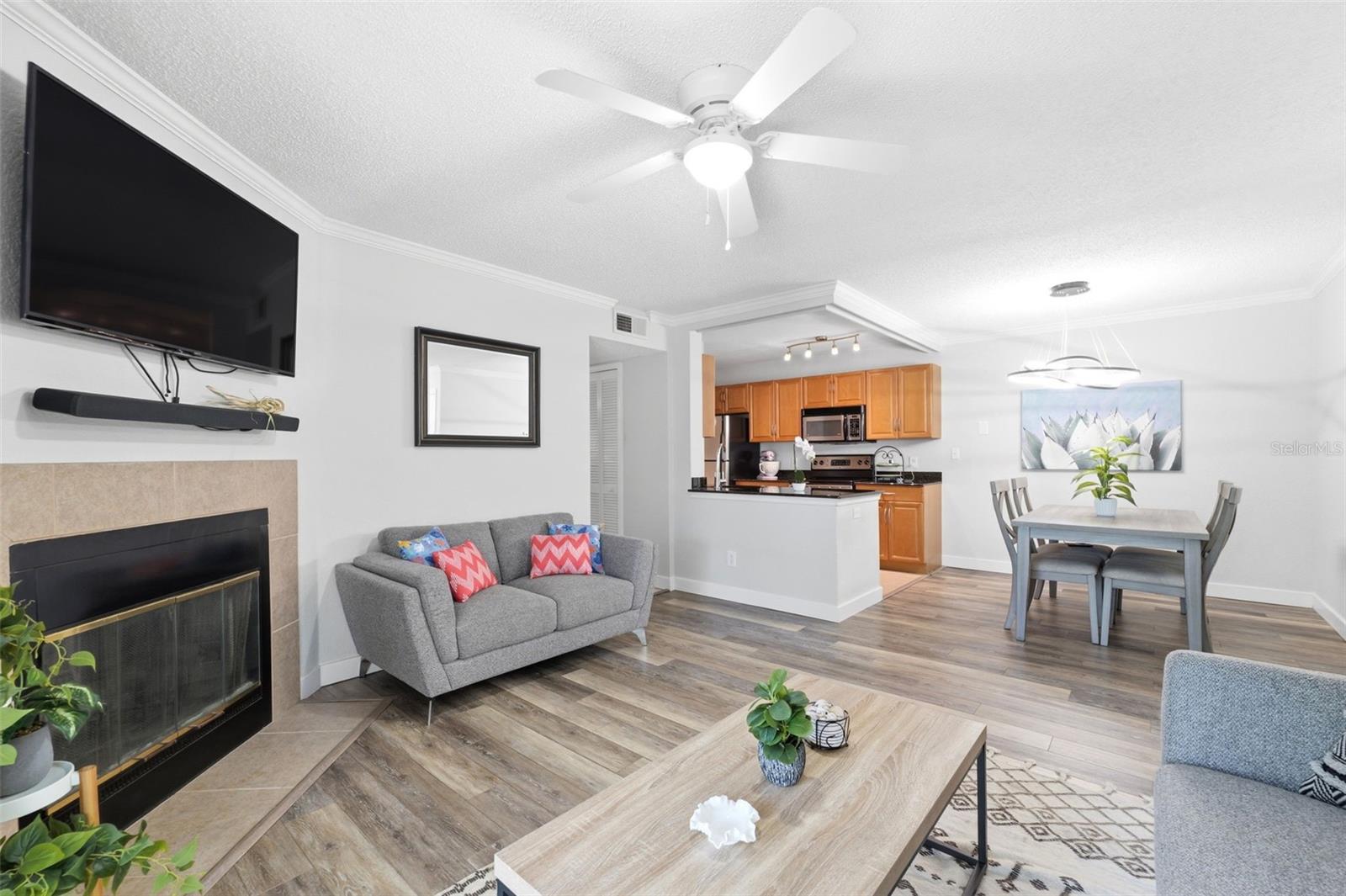 BENTLEY AT COBBS LANDING CONDO THE - Residential