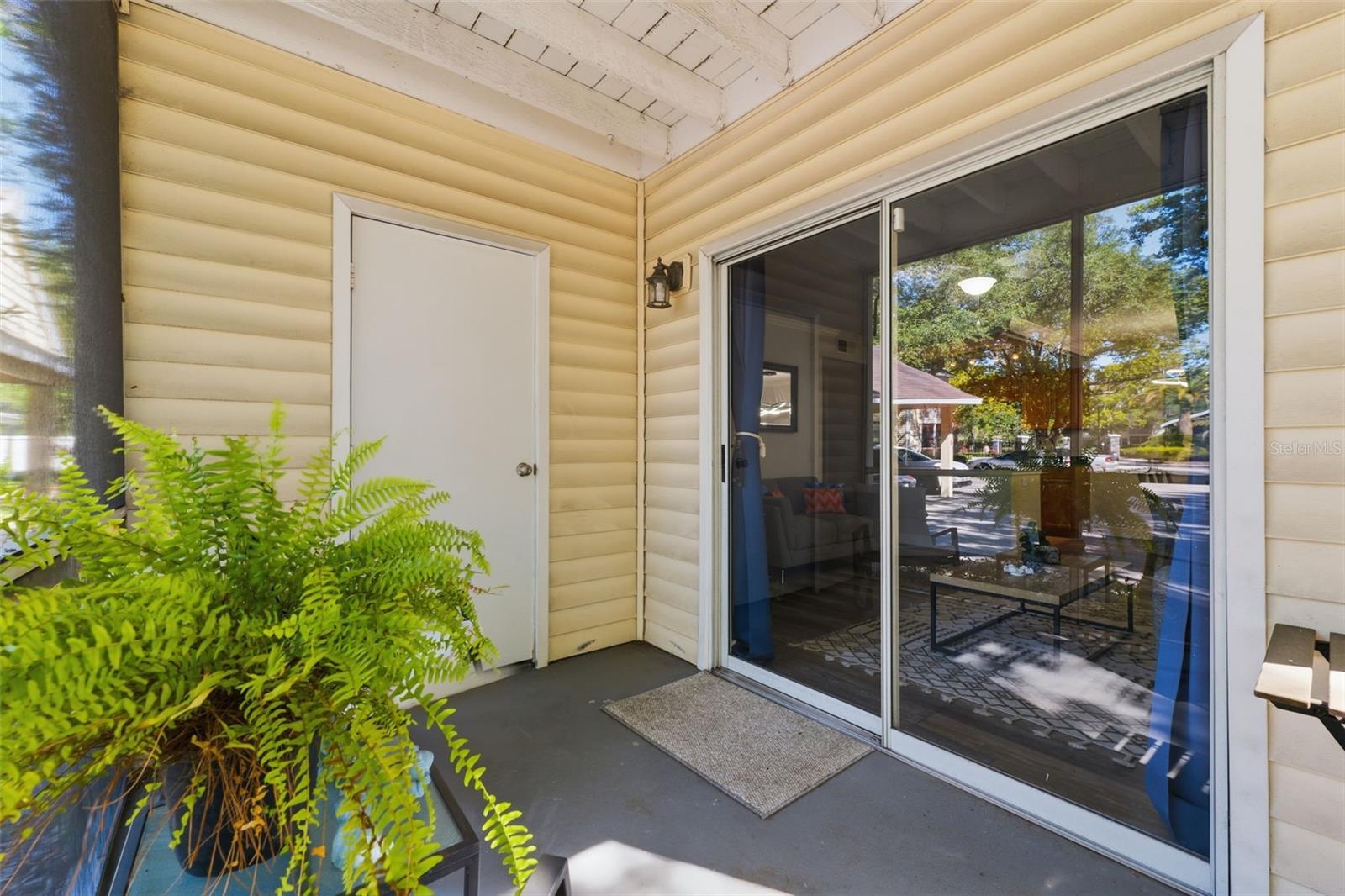 BENTLEY AT COBBS LANDING CONDO THE - Residential