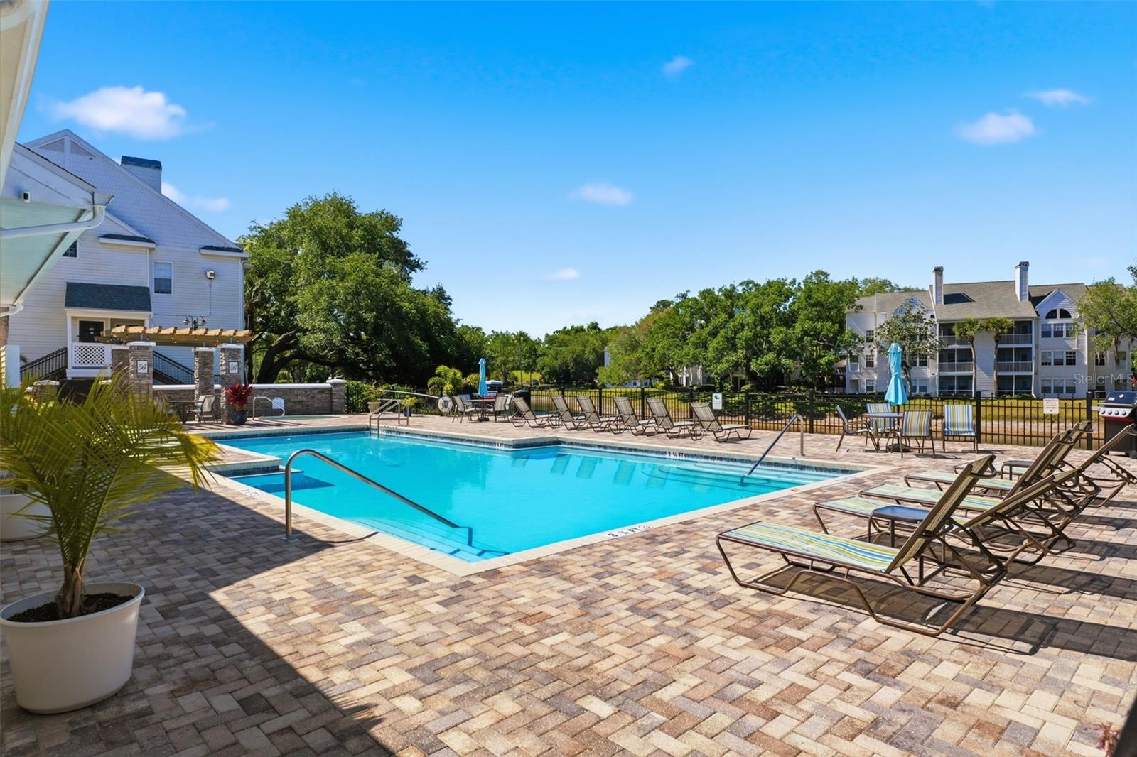 BENTLEY AT COBBS LANDING CONDO THE - Residential