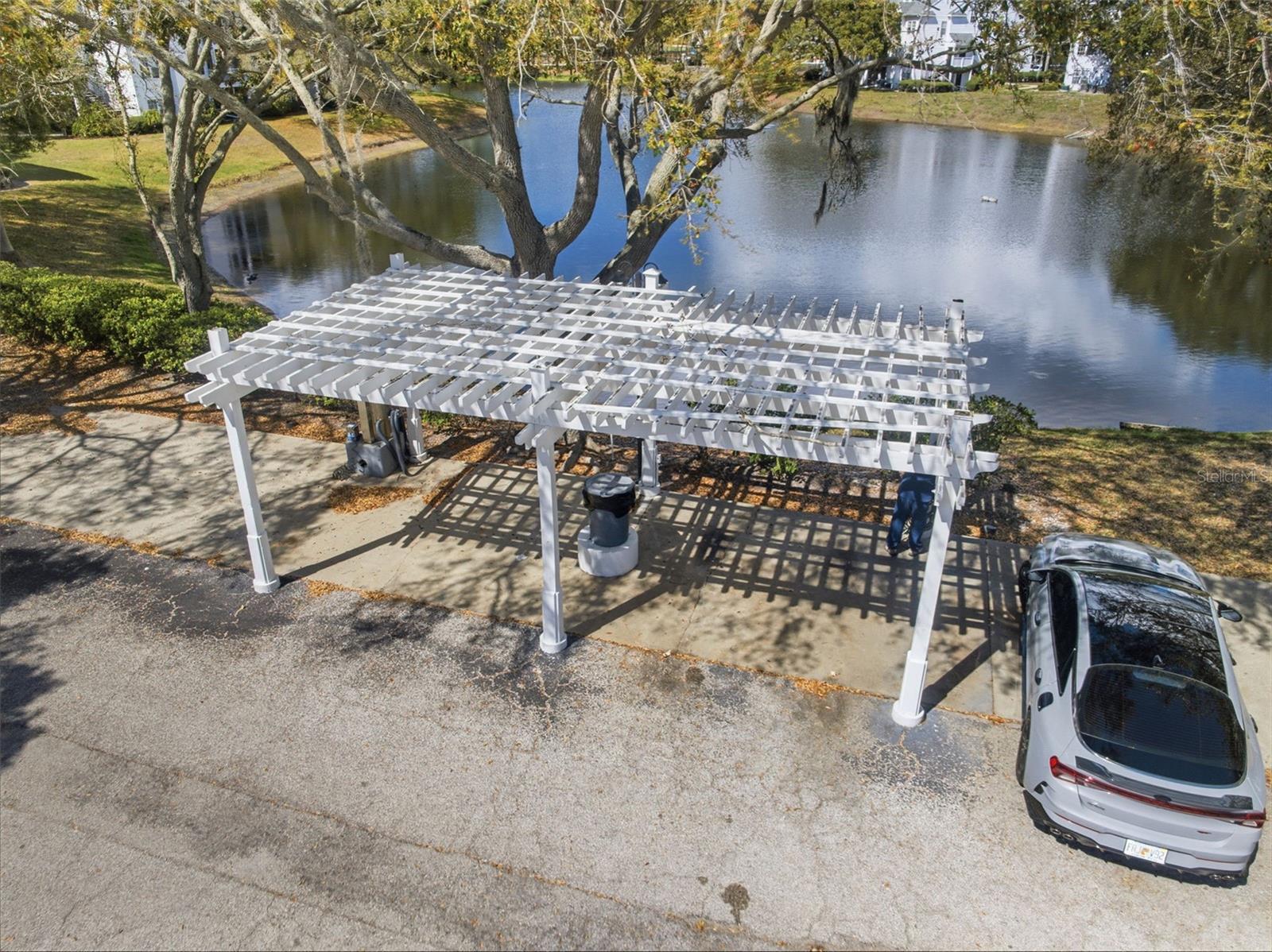 BENTLEY AT COBBS LANDING CONDO THE - Residential