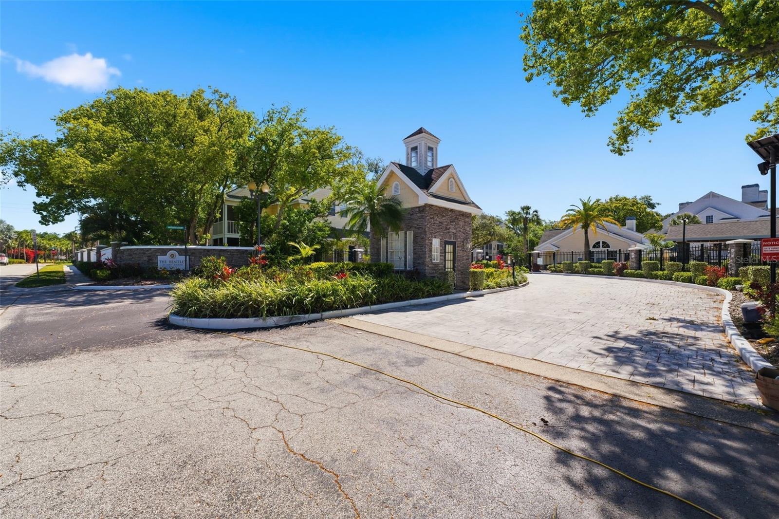 BENTLEY AT COBBS LANDING CONDO THE - Residential