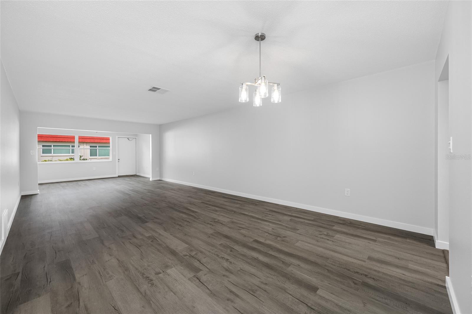 PARKWOOD CONDO - Residential