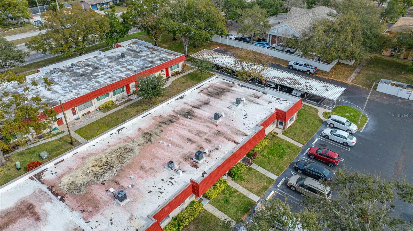 PARKWOOD CONDO - Residential