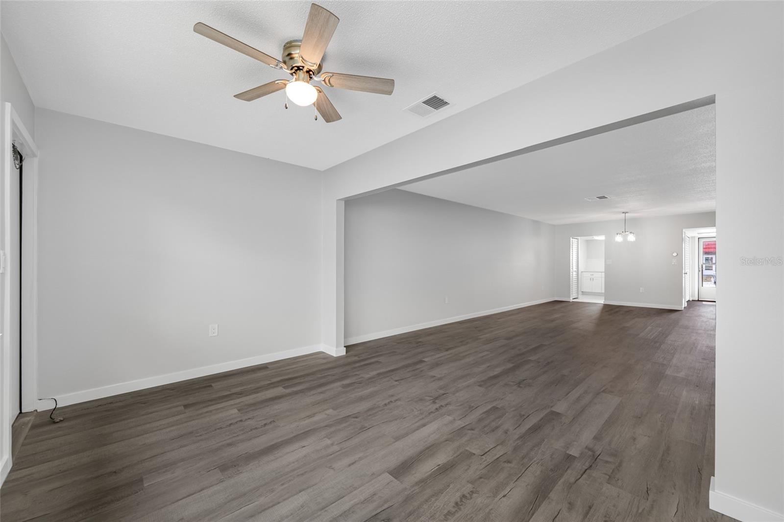 PARKWOOD CONDO - Residential