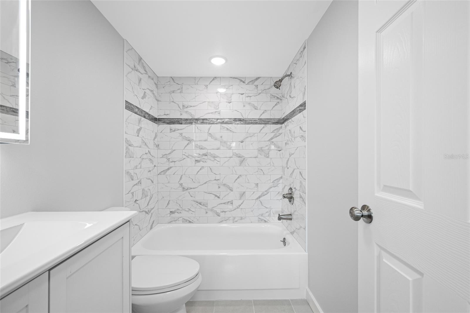 PARKWOOD CONDO - Residential