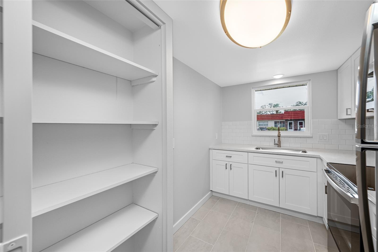 PARKWOOD CONDO - Residential