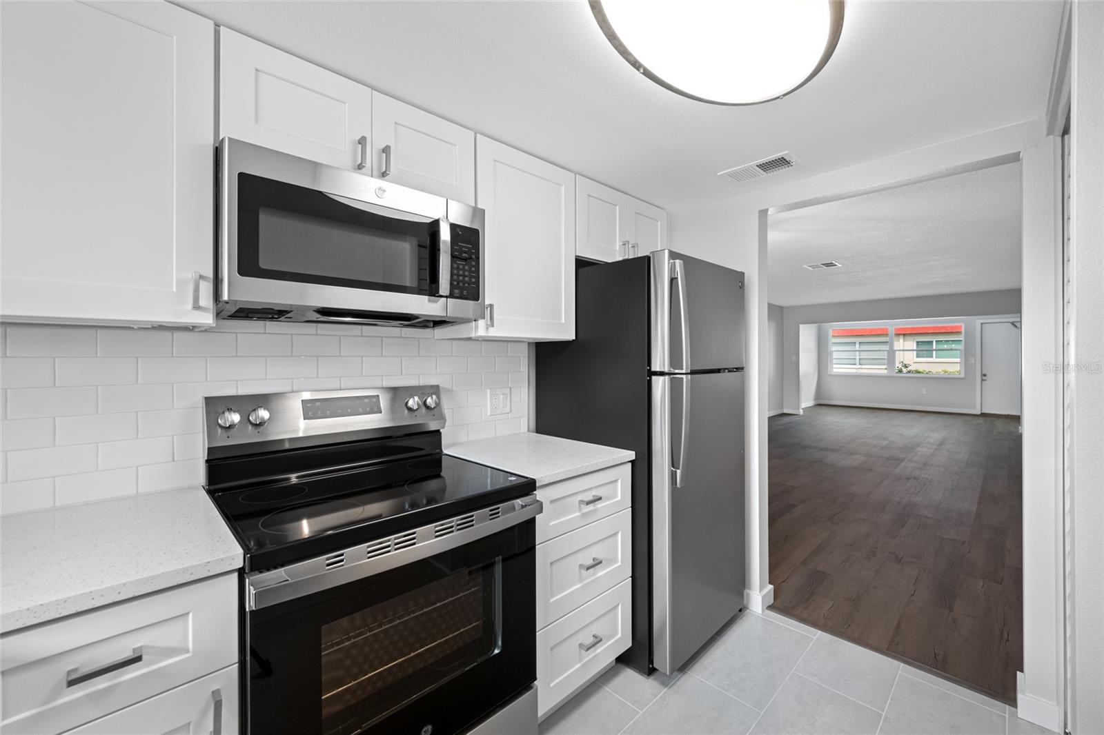 PARKWOOD CONDO - Residential