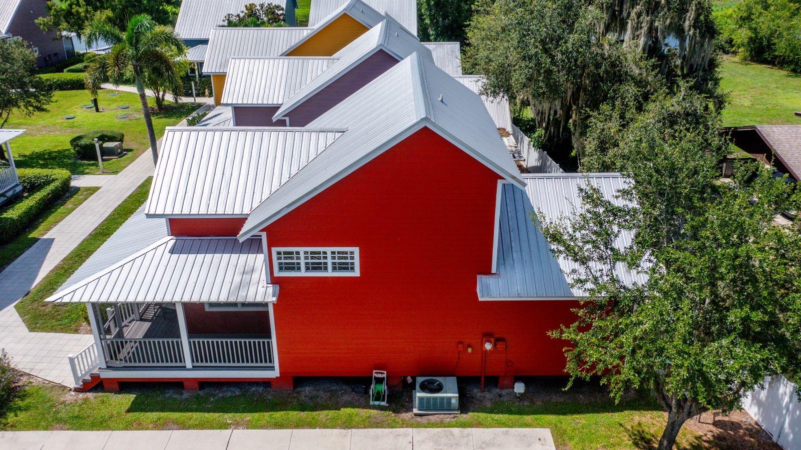 COTTAGES/THE LAKE - Residential