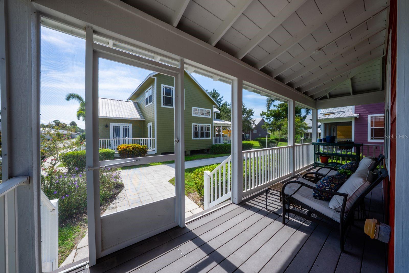 COTTAGES/THE LAKE - Residential