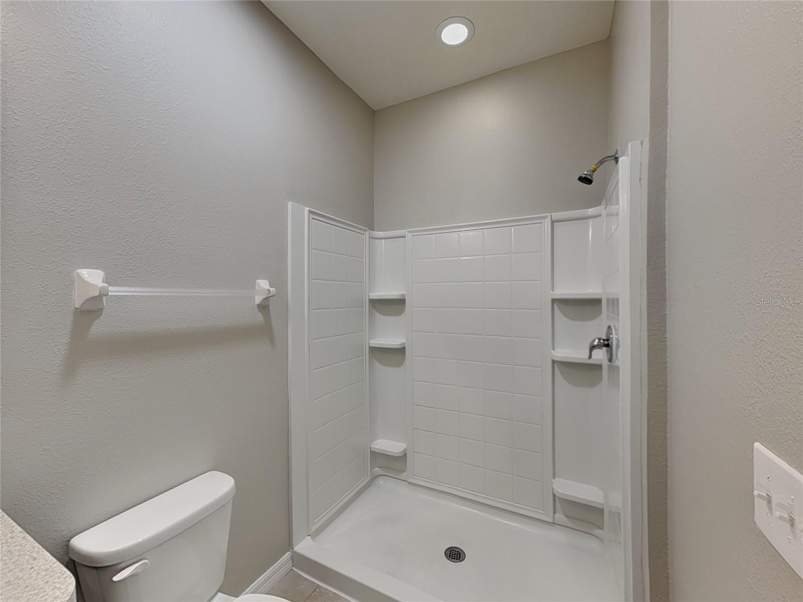 TREVESTA PH I-A - Residential Lease