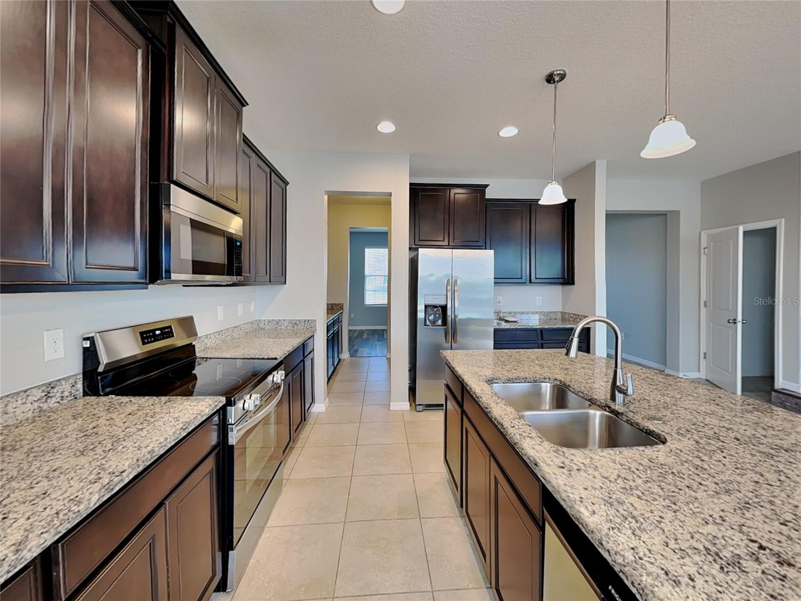 TREVESTA PH I-A - Residential Lease