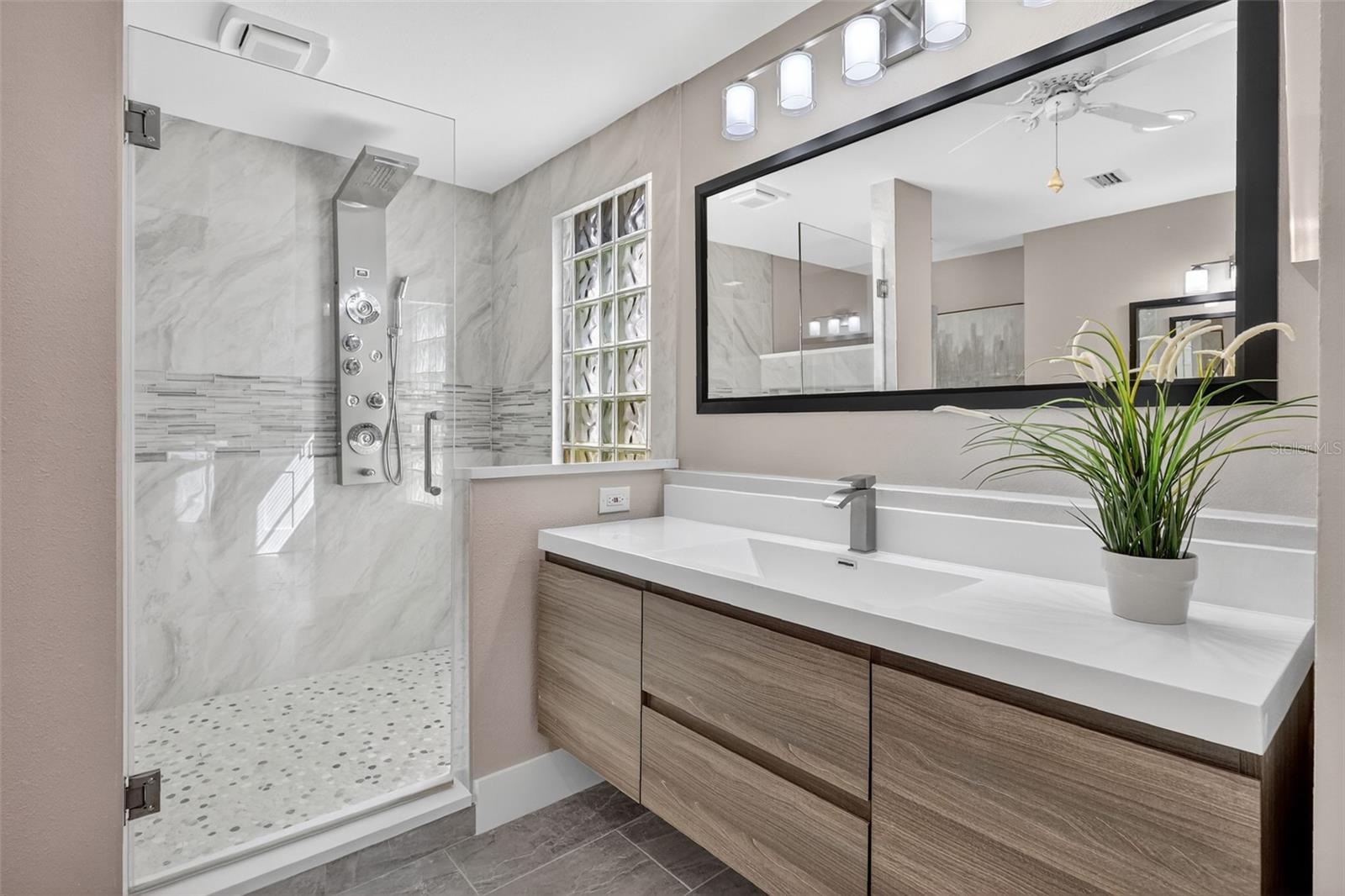 SLEEPY LAGOON PARK 2 - Residential