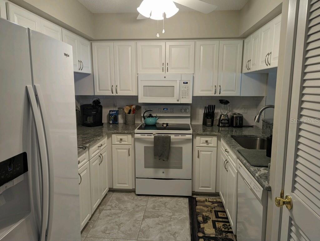 BIRD BAY V - Residential Lease