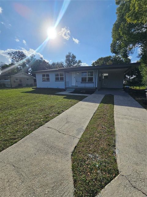 Photo of 49 W Azalea Drive, Debary, FL 32713 (MLS # G5104854)