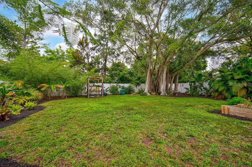 463 ACACIA DRIVE