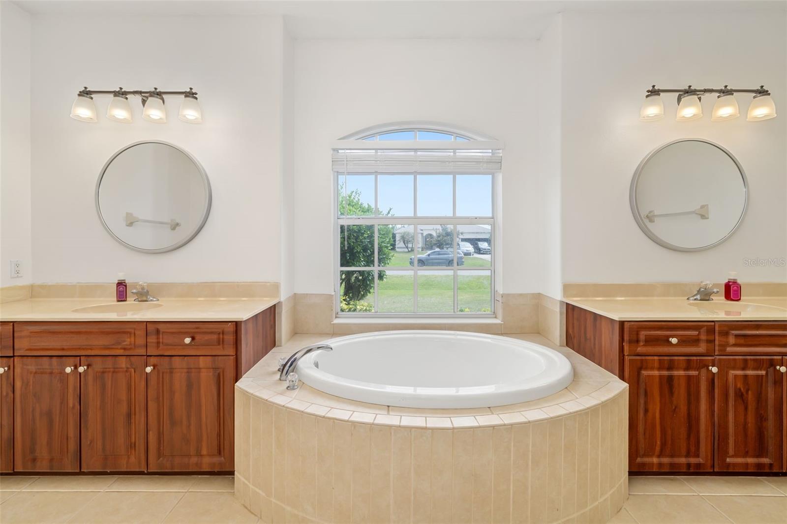 GOLDEN VERNA ESTATES - Residential