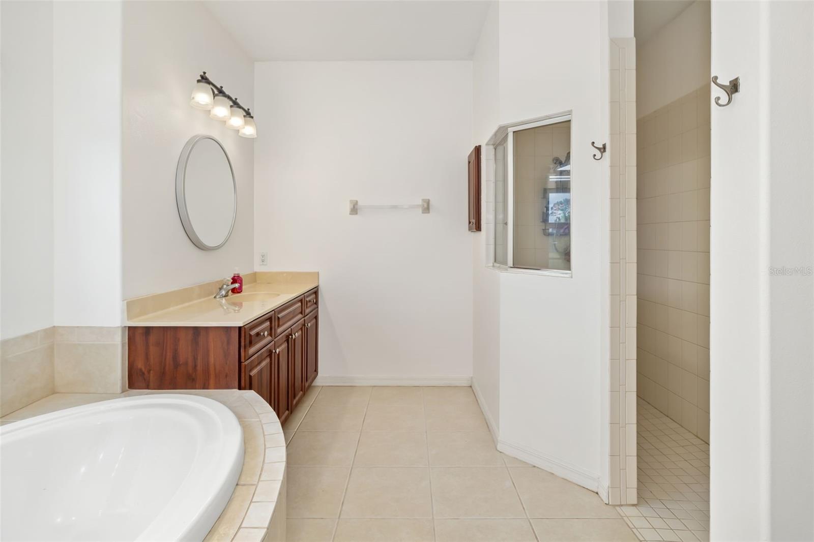 GOLDEN VERNA ESTATES - Residential