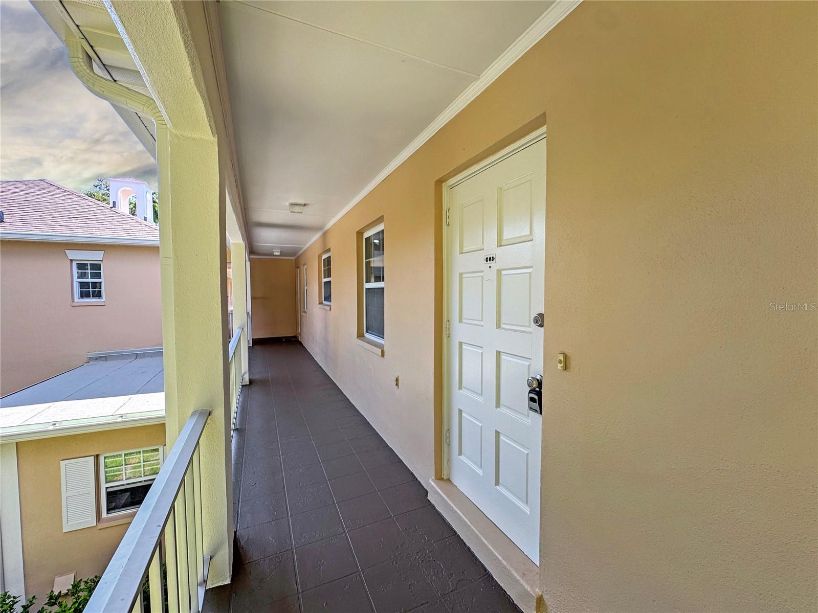 CHATEAUX DE BARDMOOR - Residential Lease