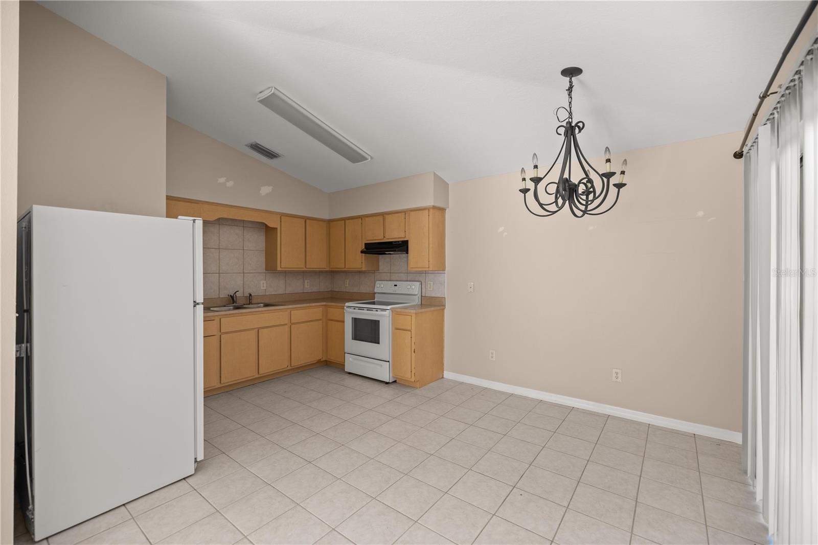 LEIGHTON ESTATE - Residential Income