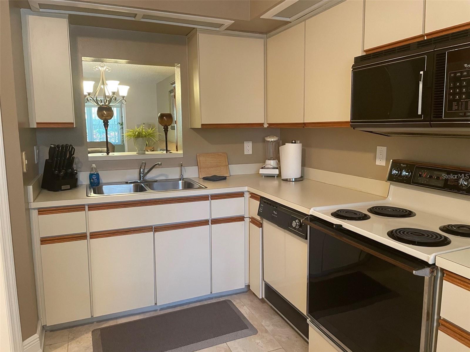 SUNSHINE TERRACE CONDO - Residential