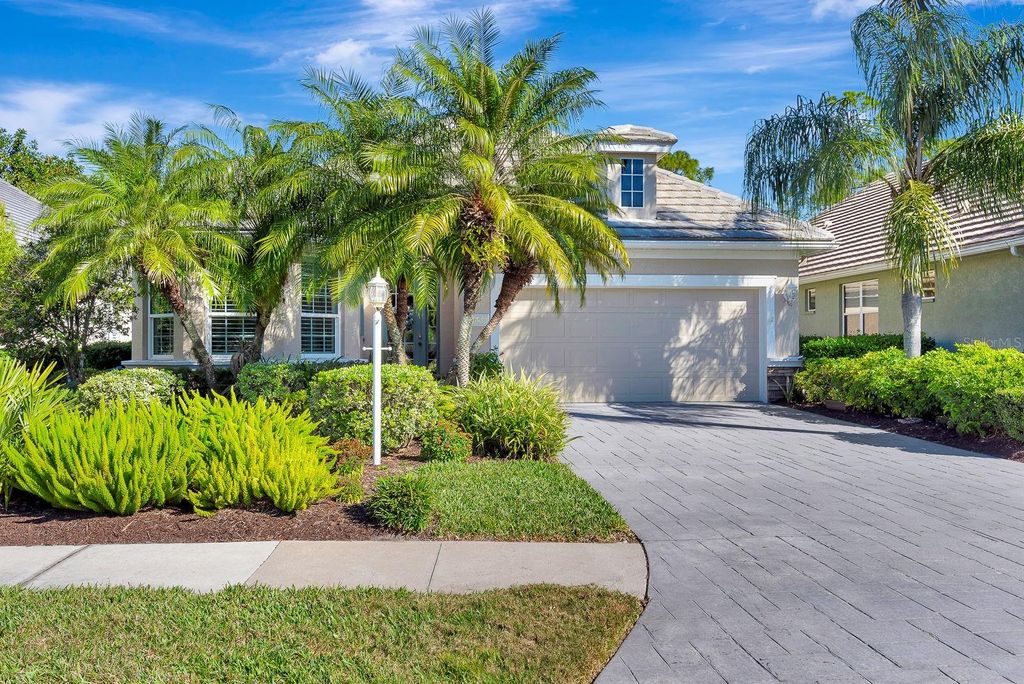 Photo of 6659 Pebble Beach Way, Lakewood Ranch, FL 34202 (MLS # G5108120)