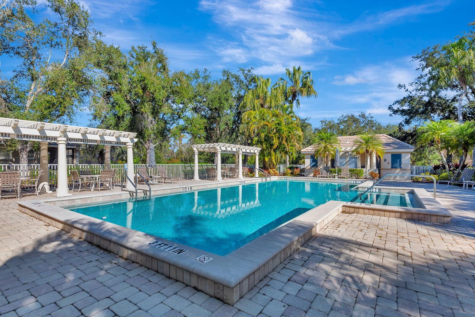 LAKEWOOD RANCH COUNTRY CLUB VILLAGE - Residential