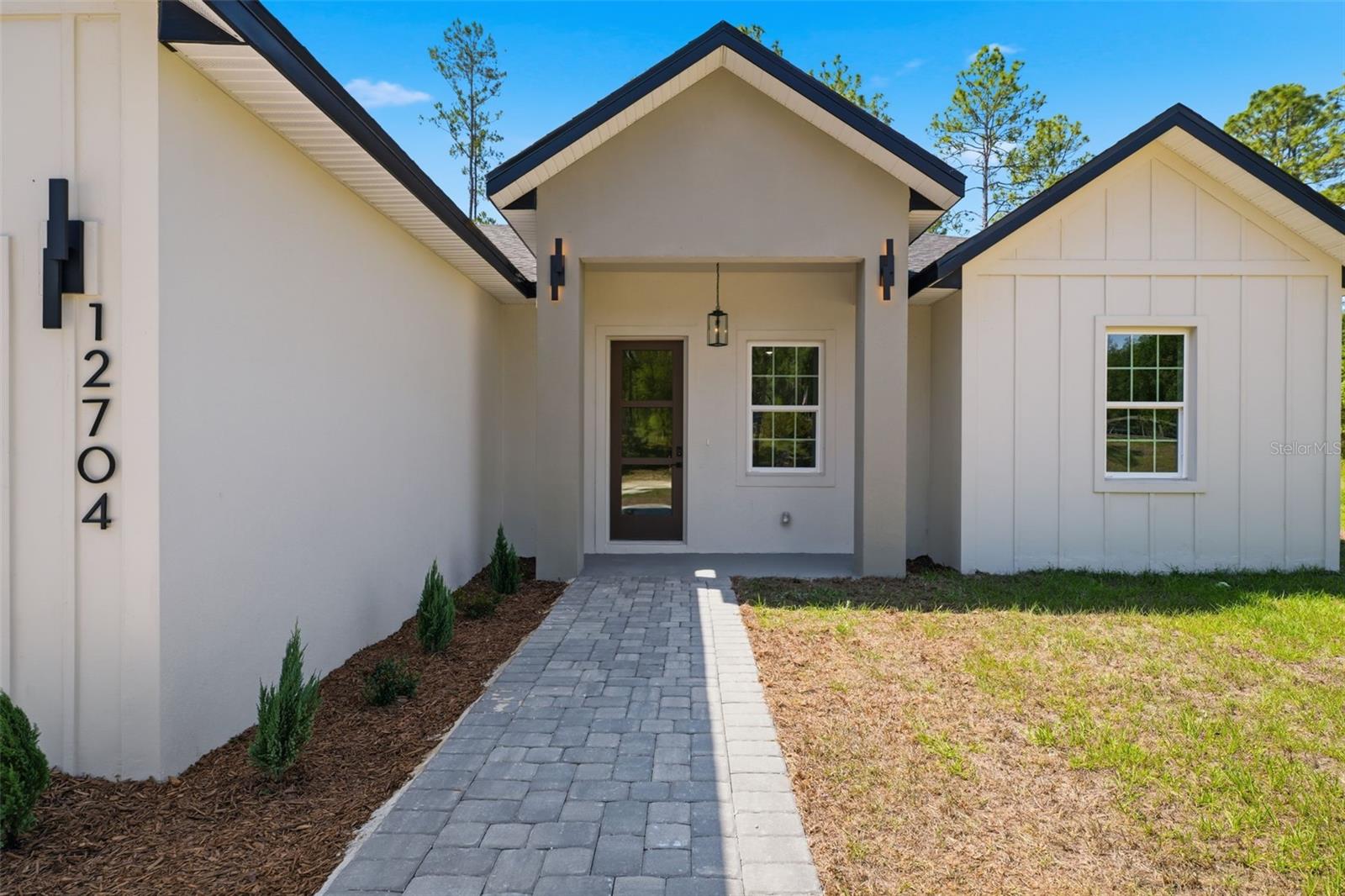 ROLLING HILLS 05 - Residential