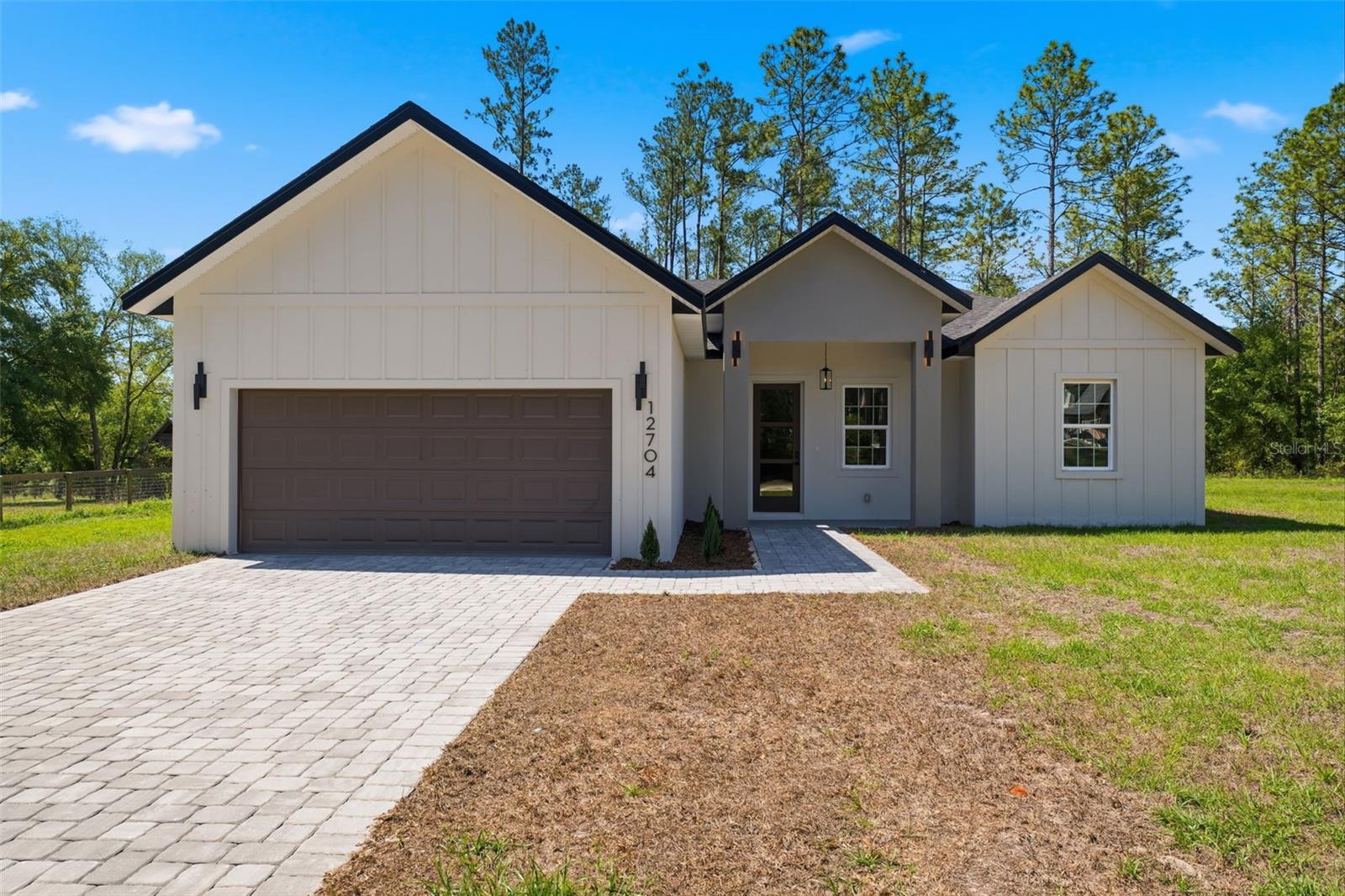 ROLLING HILLS 05 - Residential