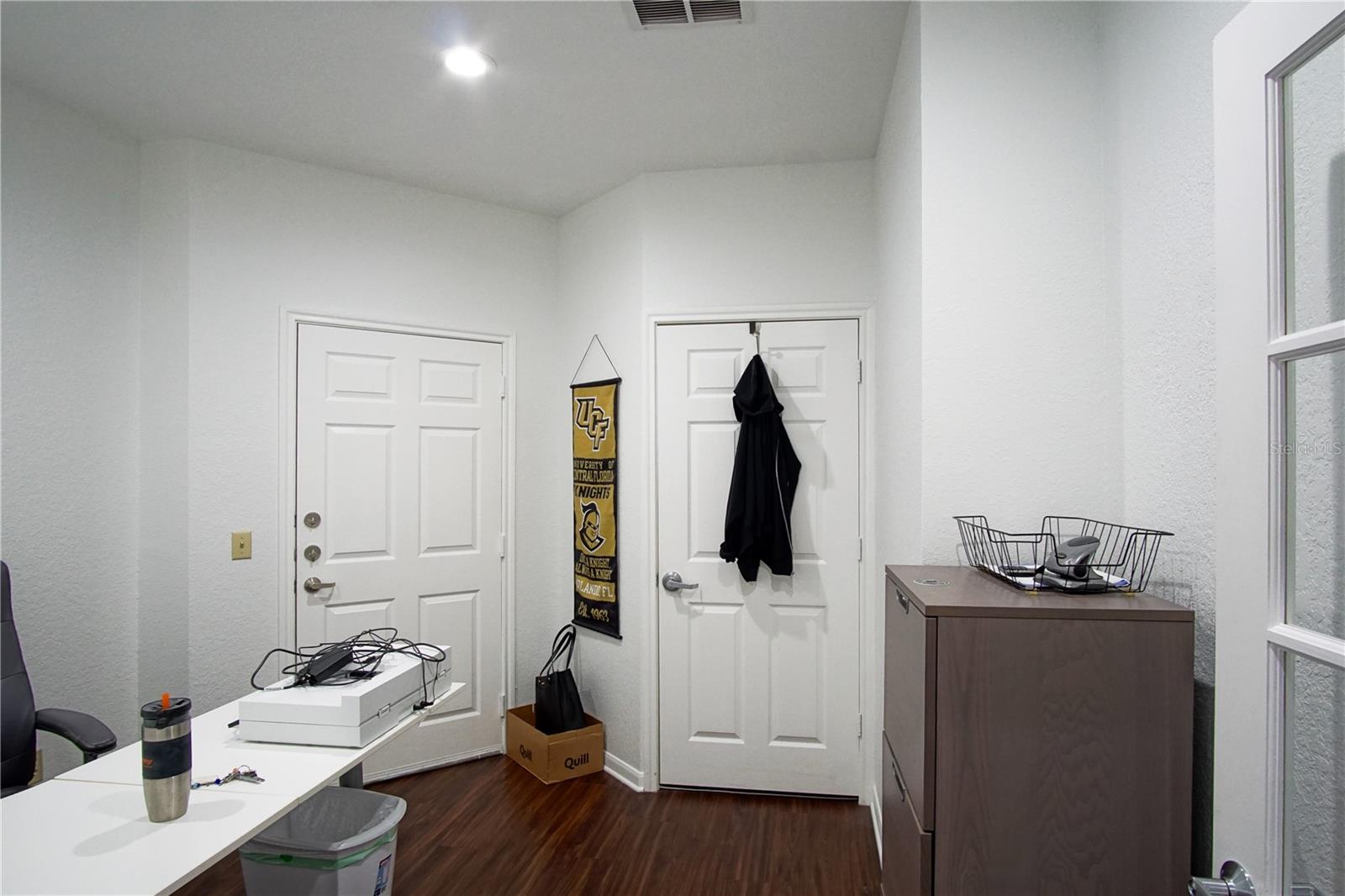 PARK NORTH CHENEY PLACE - Commercial Sale