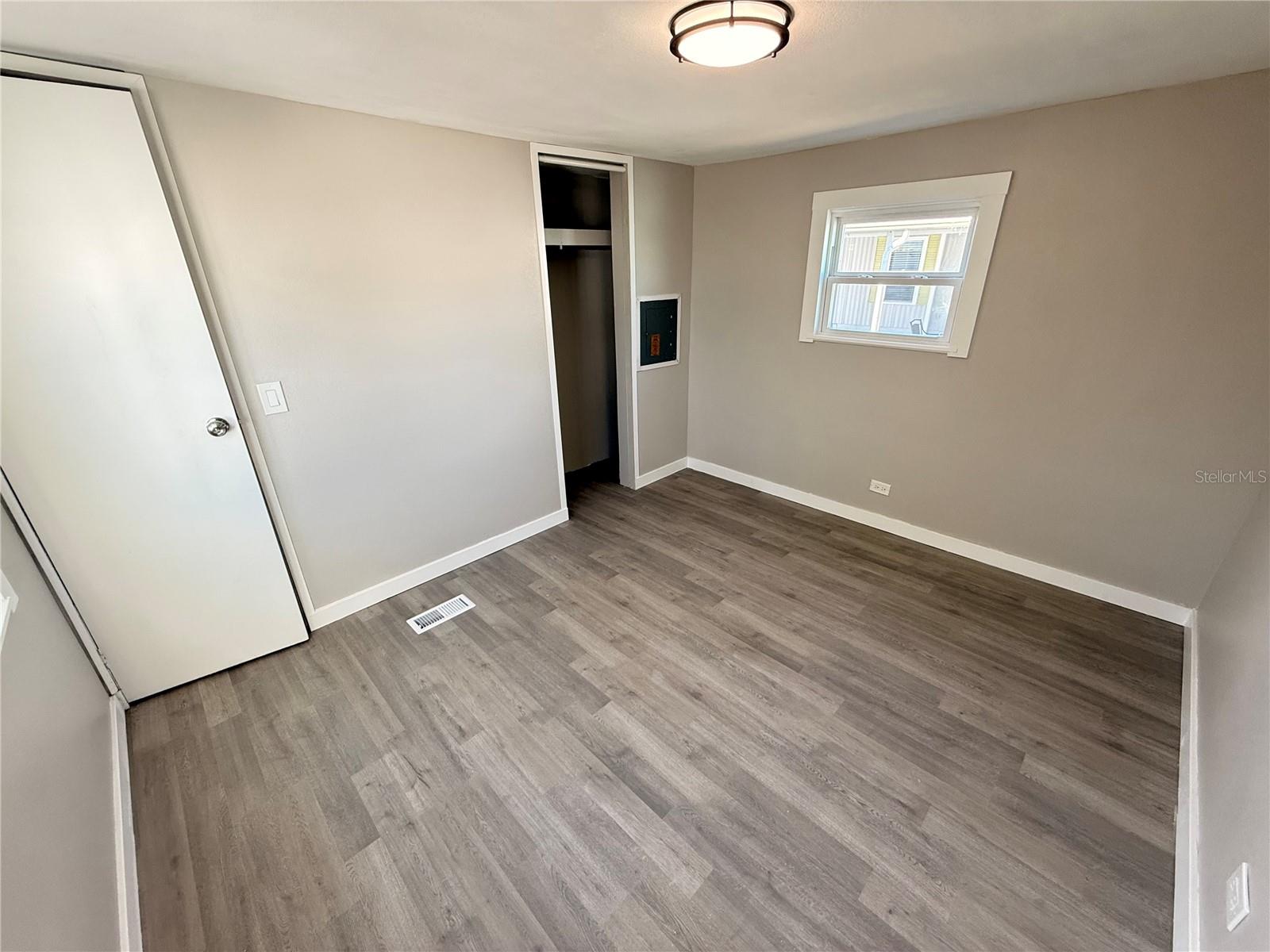 OAK GROVE - Residential