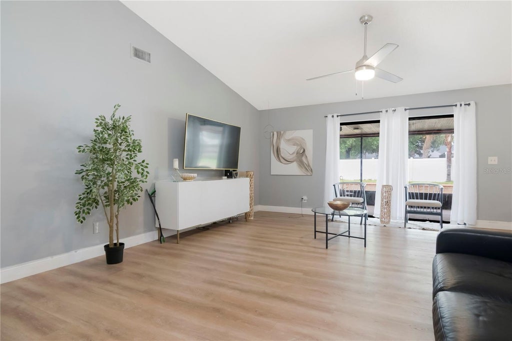 Photo of 13613 Old Farm Drive, Tampa, FL 33625 (MLS # TB8533976)