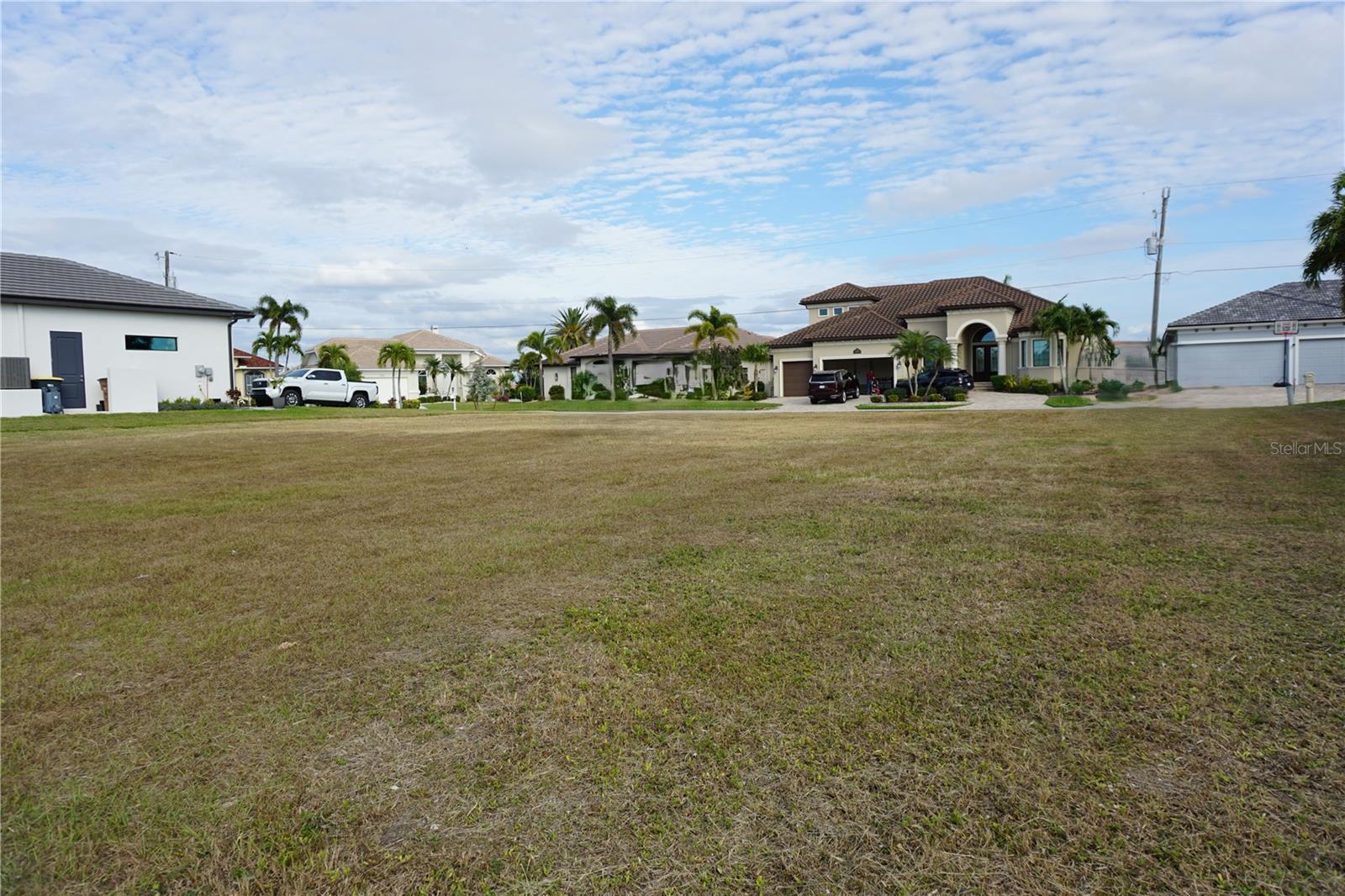 PUNTA GORDA ISLES SEC 15 - Land
