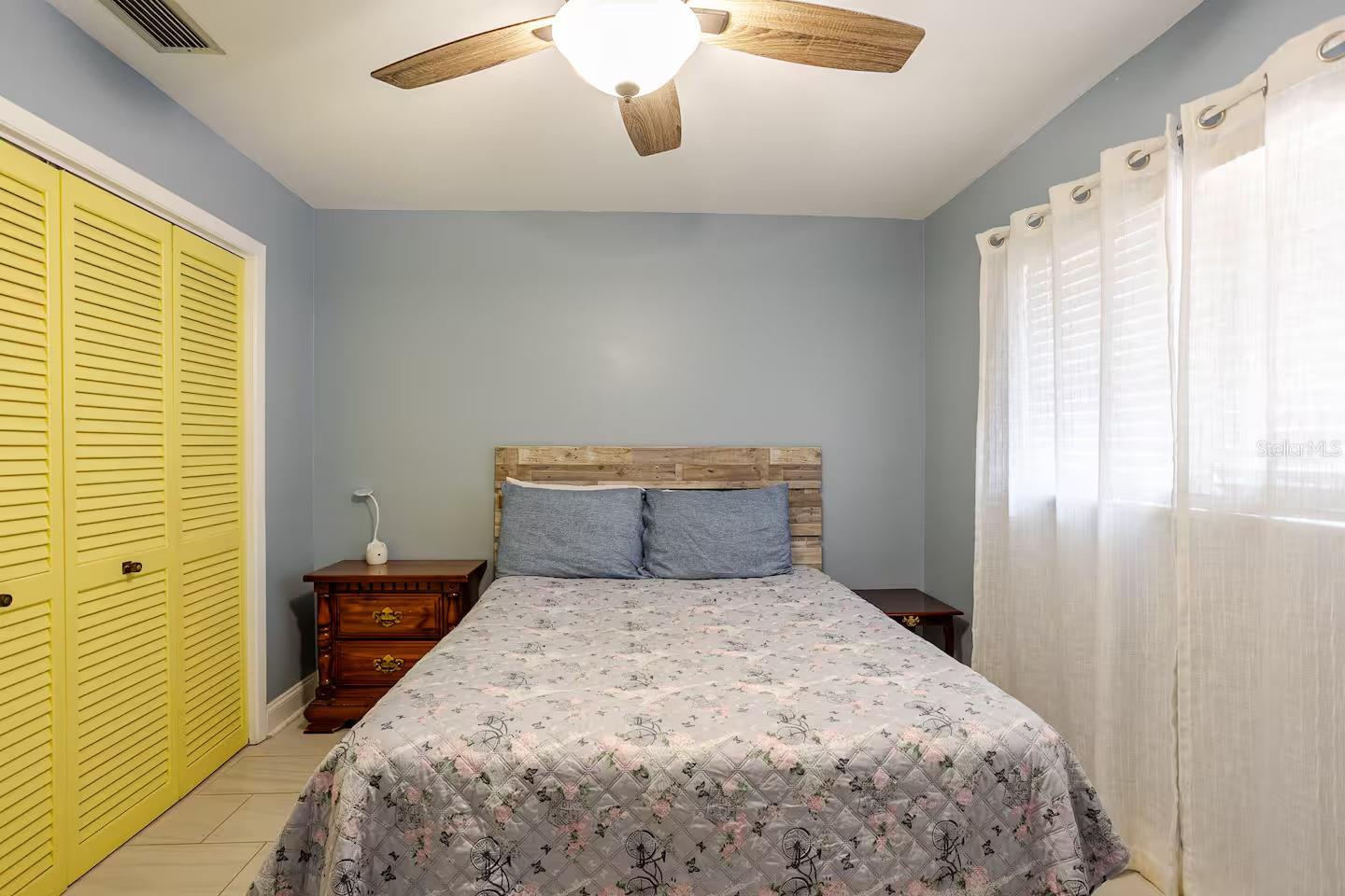 CAMPUS HILL PARK UNIT 1 - Residential Lease