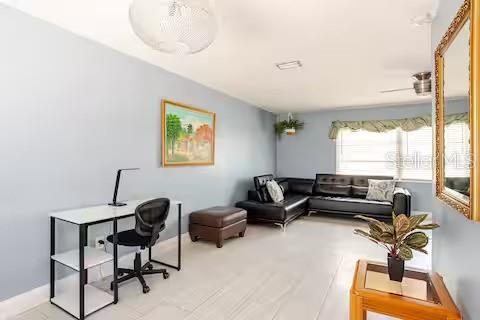 CAMPUS HILL PARK UNIT 1 - Residential Lease