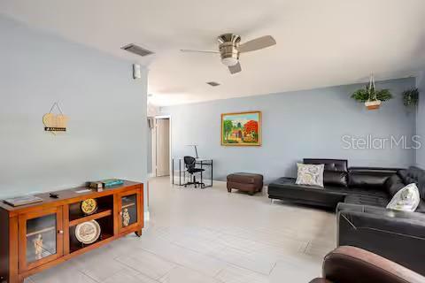 CAMPUS HILL PARK UNIT 1 - Residential Lease