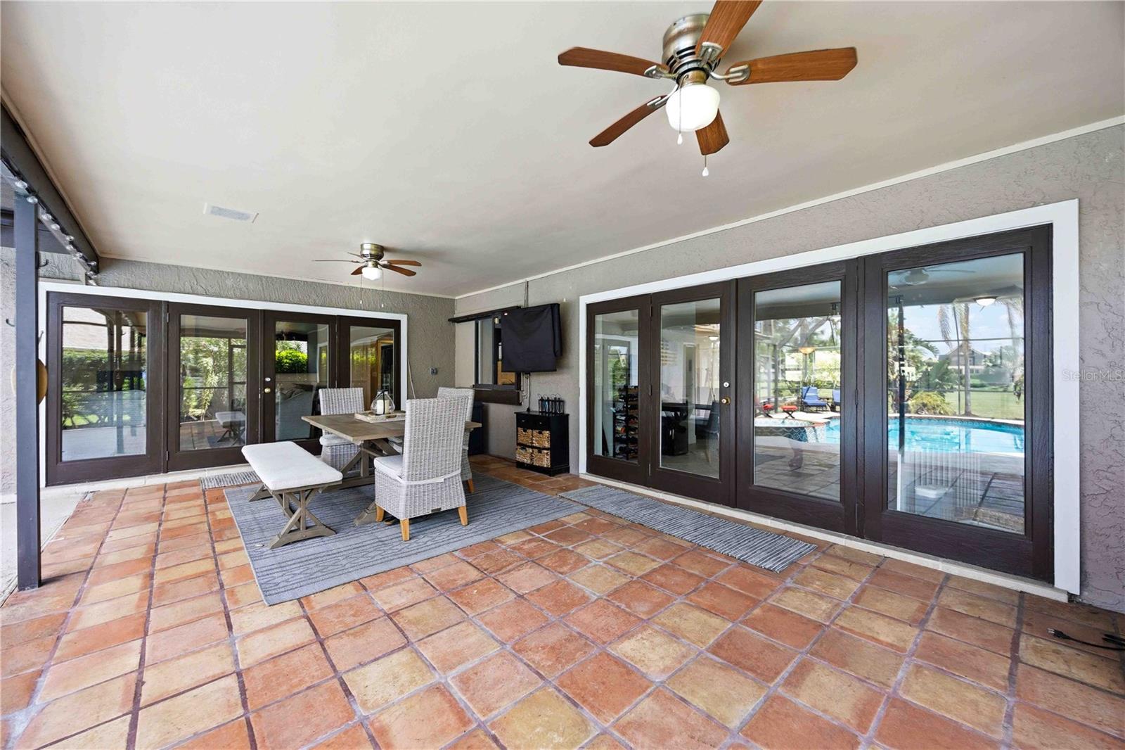 COUNTRY CLUB OF SARASOTA THE - Residential