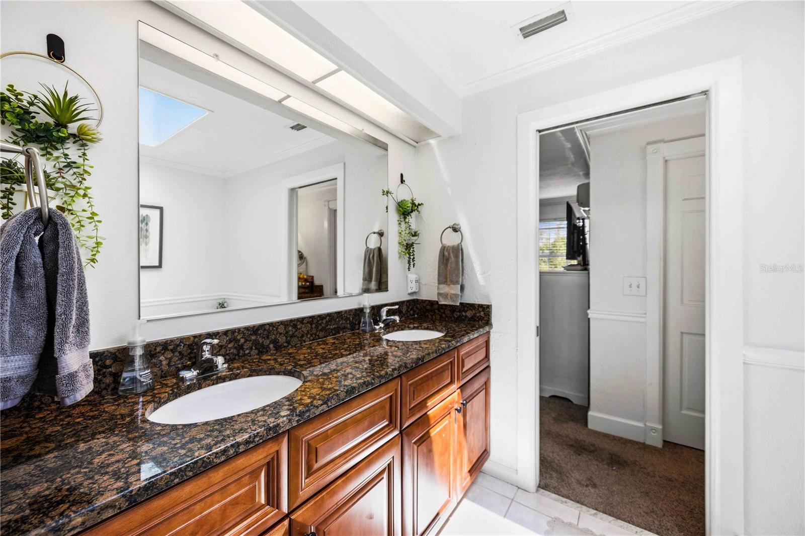 COUNTRY CLUB OF SARASOTA THE - Residential