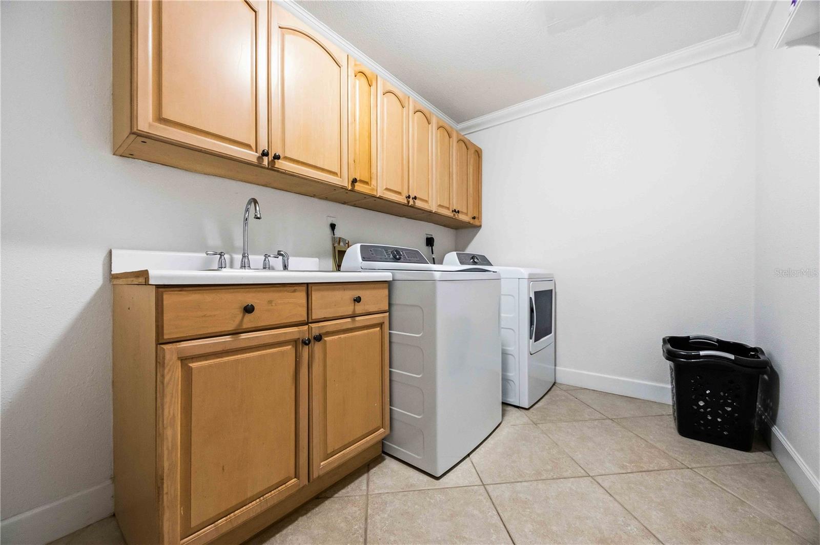 COUNTRY CLUB OF SARASOTA THE - Residential