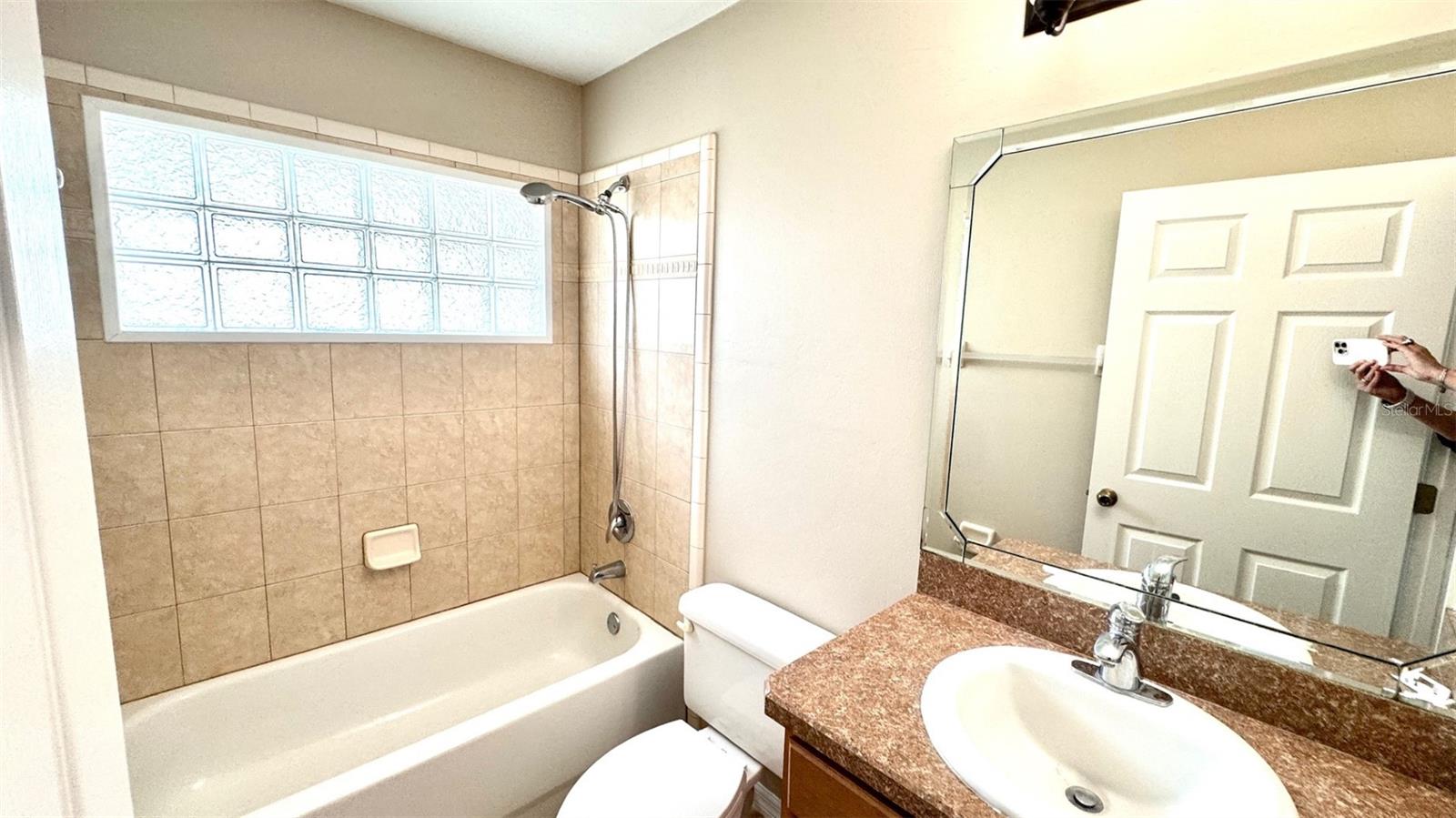 LONGLEAF UNIT 2 PH 5 - Residential Lease