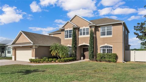 A home in LAKE WALES