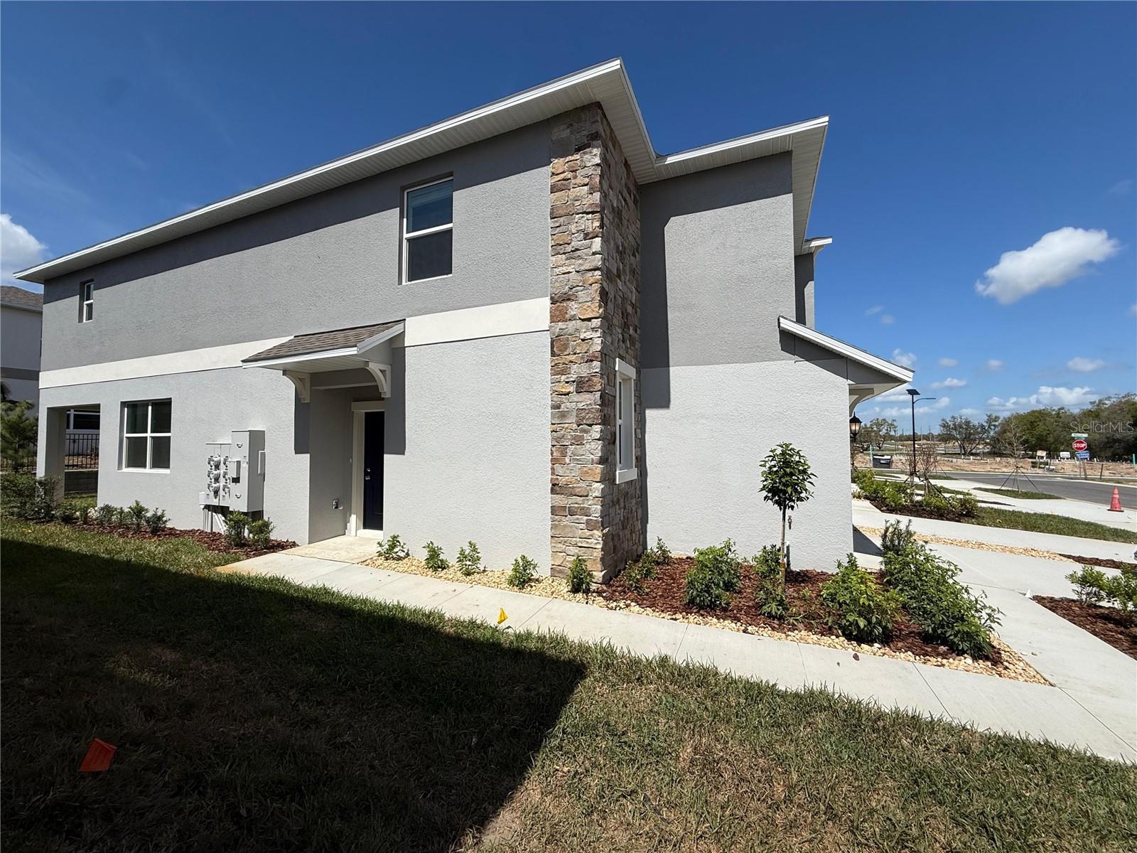 TWINFLOWERS - TOWNHOMES - Residential Lease