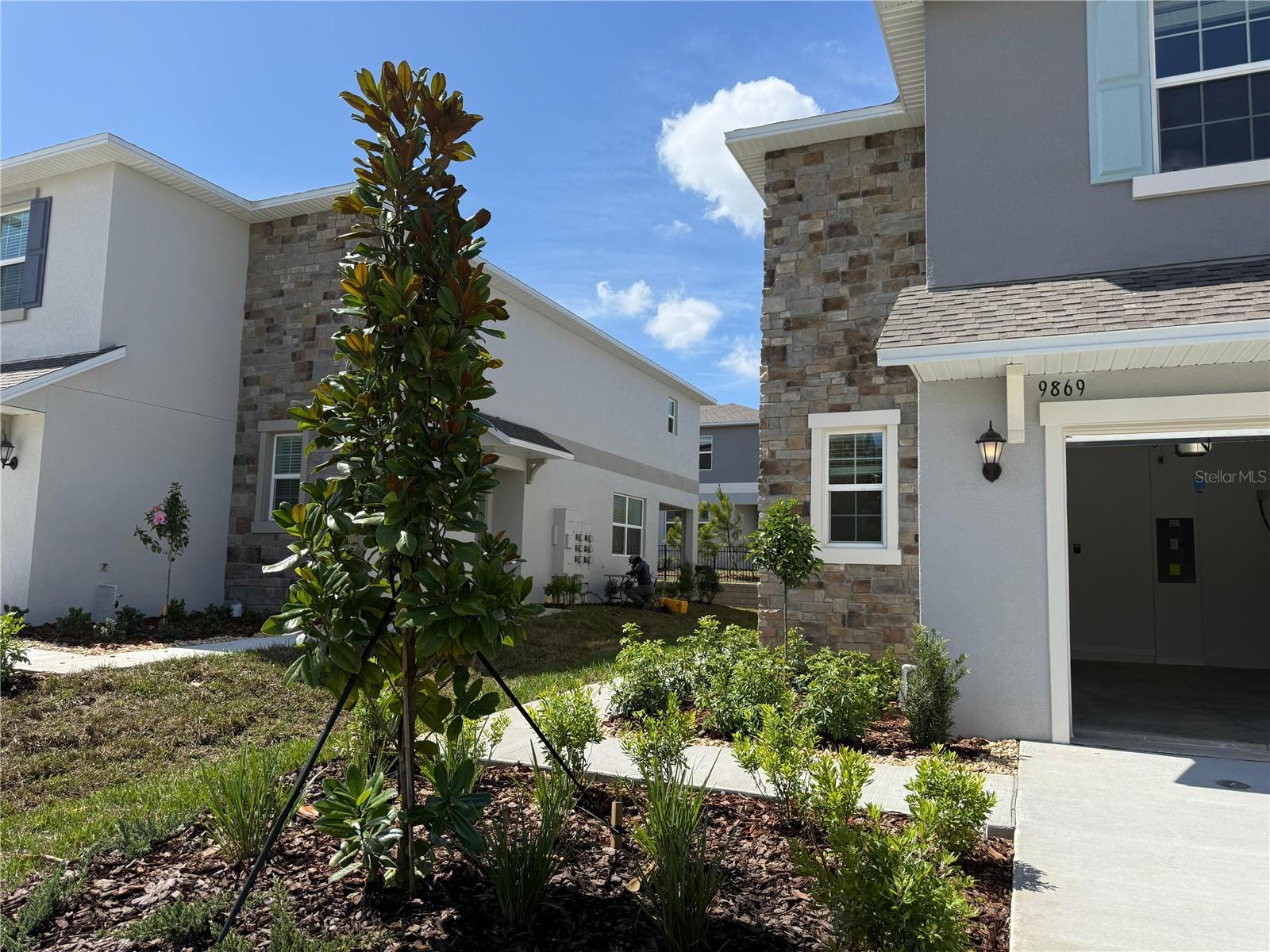 TWINFLOWERS - TOWNHOMES - Residential Lease