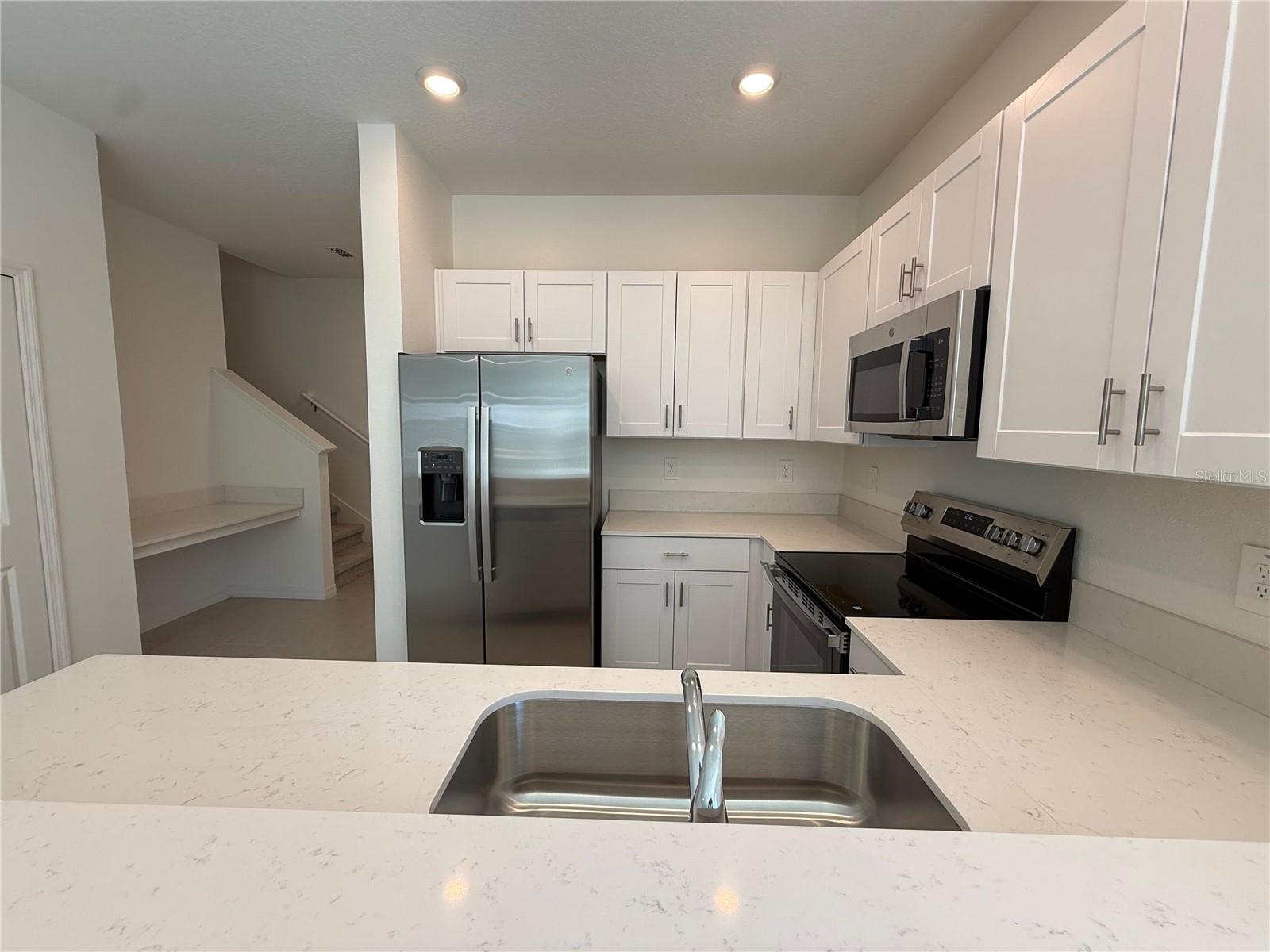 TWINFLOWERS - TOWNHOMES - Residential Lease