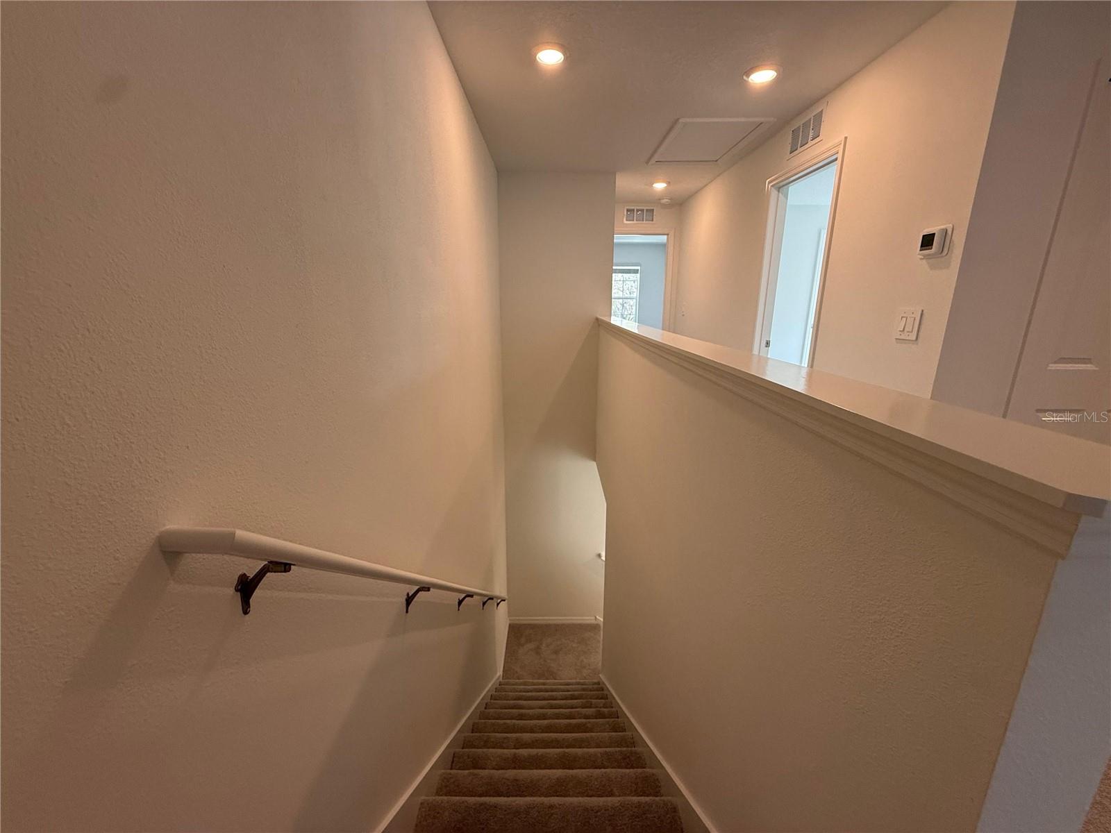 TWINFLOWERS - TOWNHOMES - Residential Lease