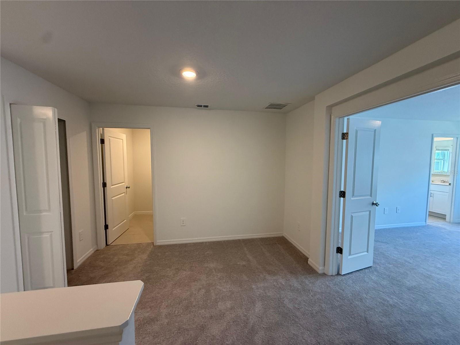 TWINFLOWERS - TOWNHOMES - Residential Lease